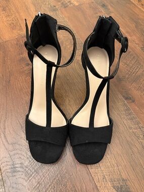 Kelly & Katie Conradd T-Strap Ankle Strap Heels in Black Microsuede